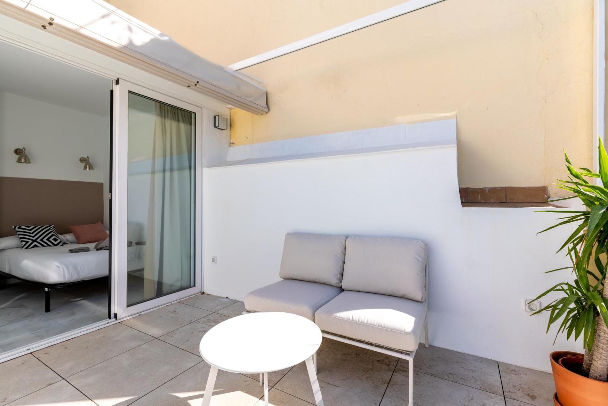 Duplex Con Terraza Junto A La Catedral Lägenhet Sevilla Exteriör bild