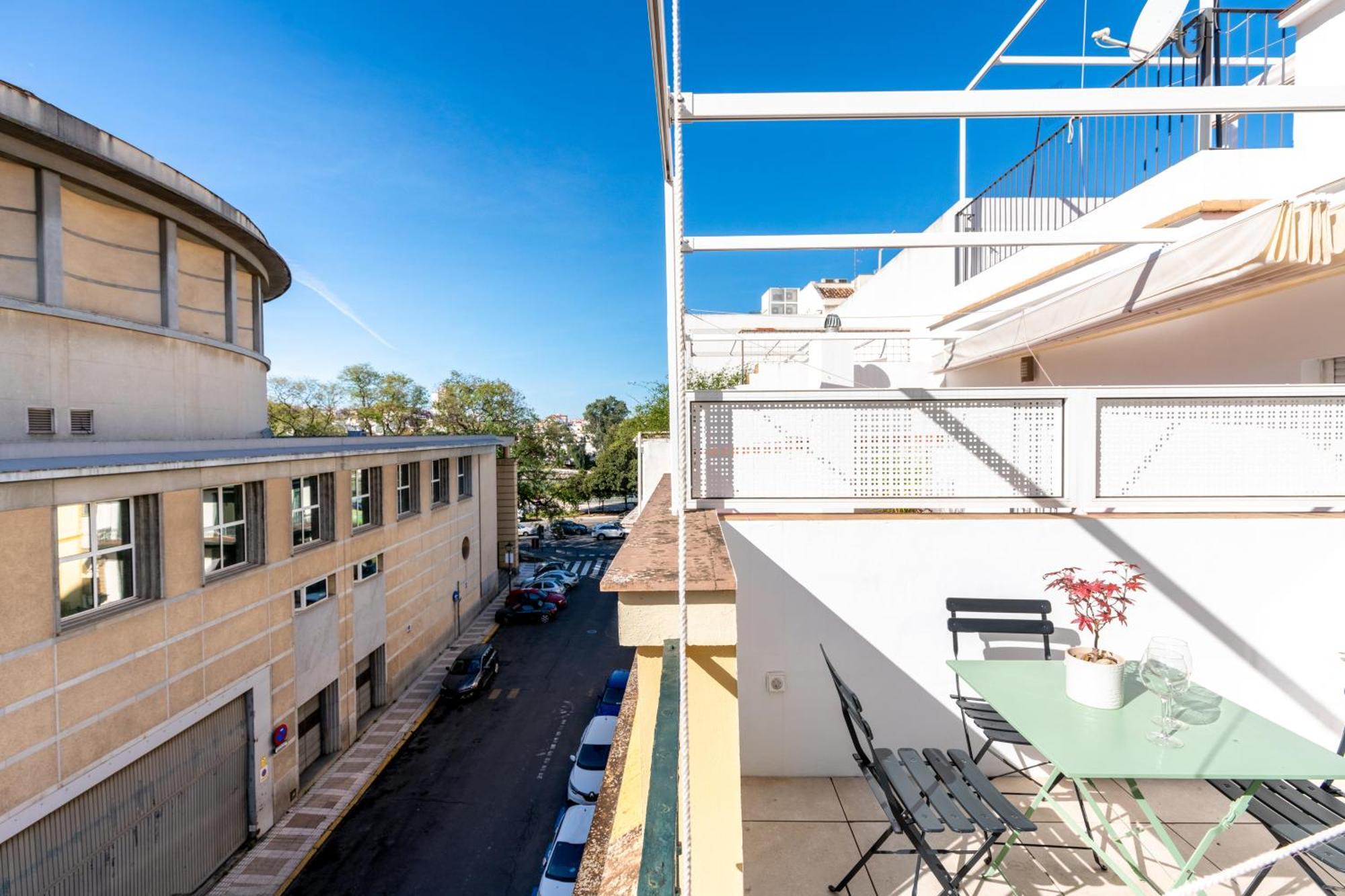 Duplex Con Terraza Junto A La Catedral Lägenhet Sevilla Exteriör bild